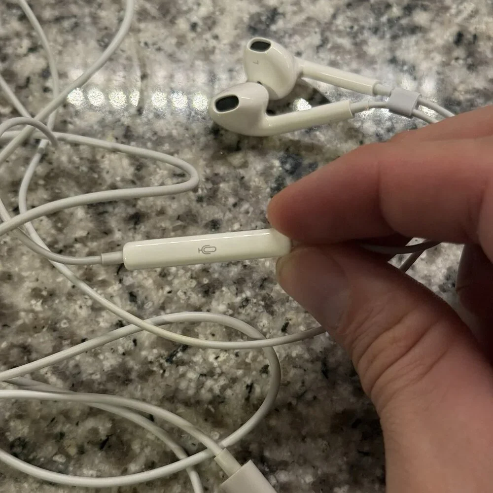Apple‎ EarPods with Lightning Connector In Ear Canal Headset - White OEM Tested